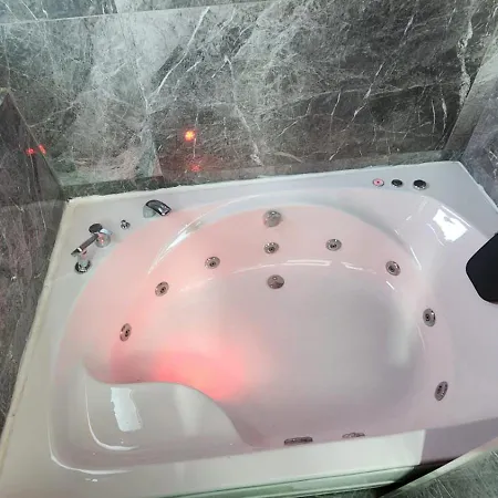 Kirkor アパート *