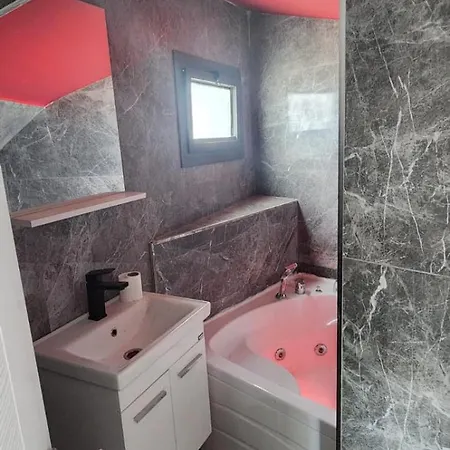 アパート Kirkor ファマグスタ